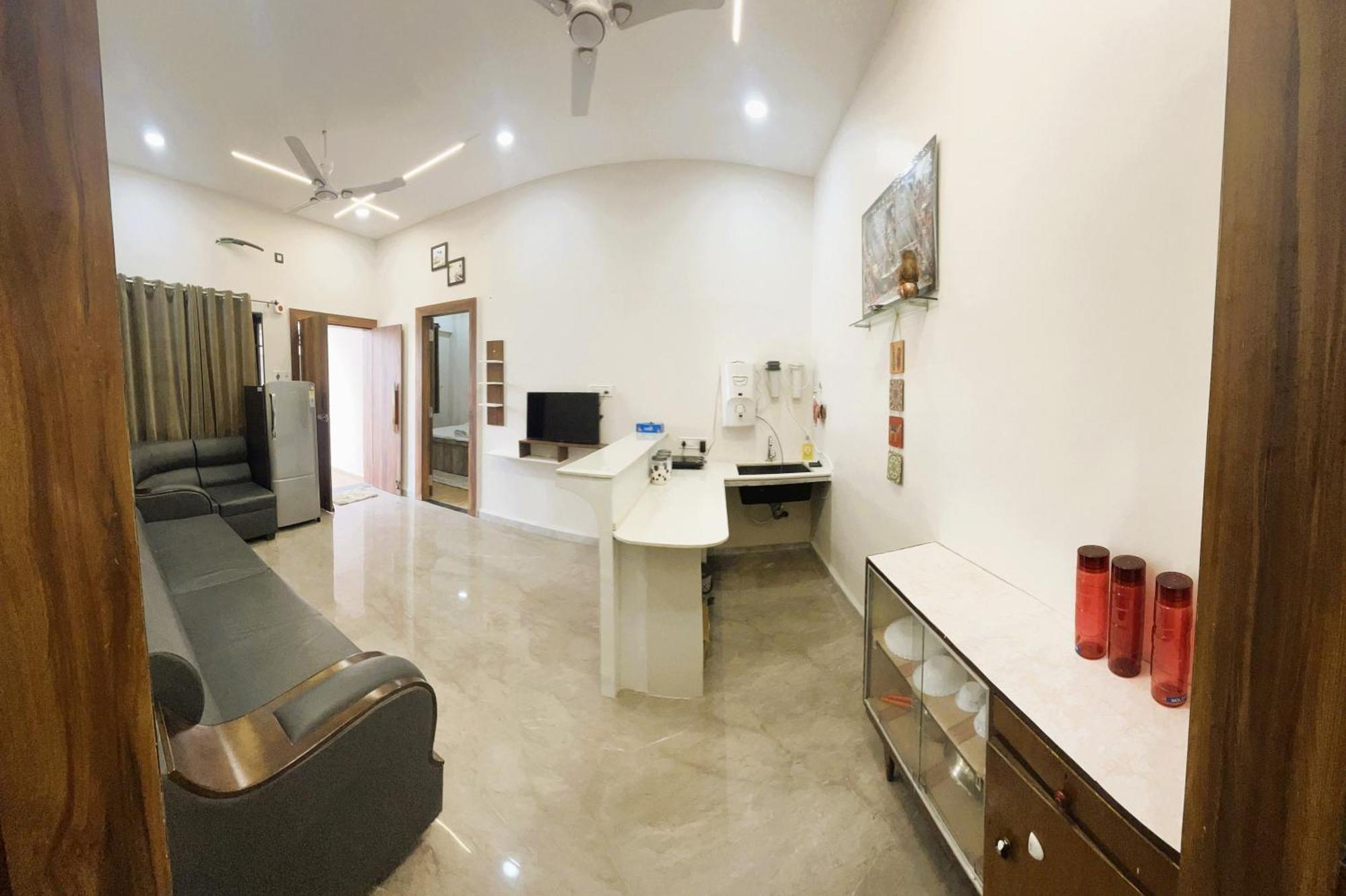Shree Stay Inn Luxe' Holiday Home 乌贾因 外观 照片