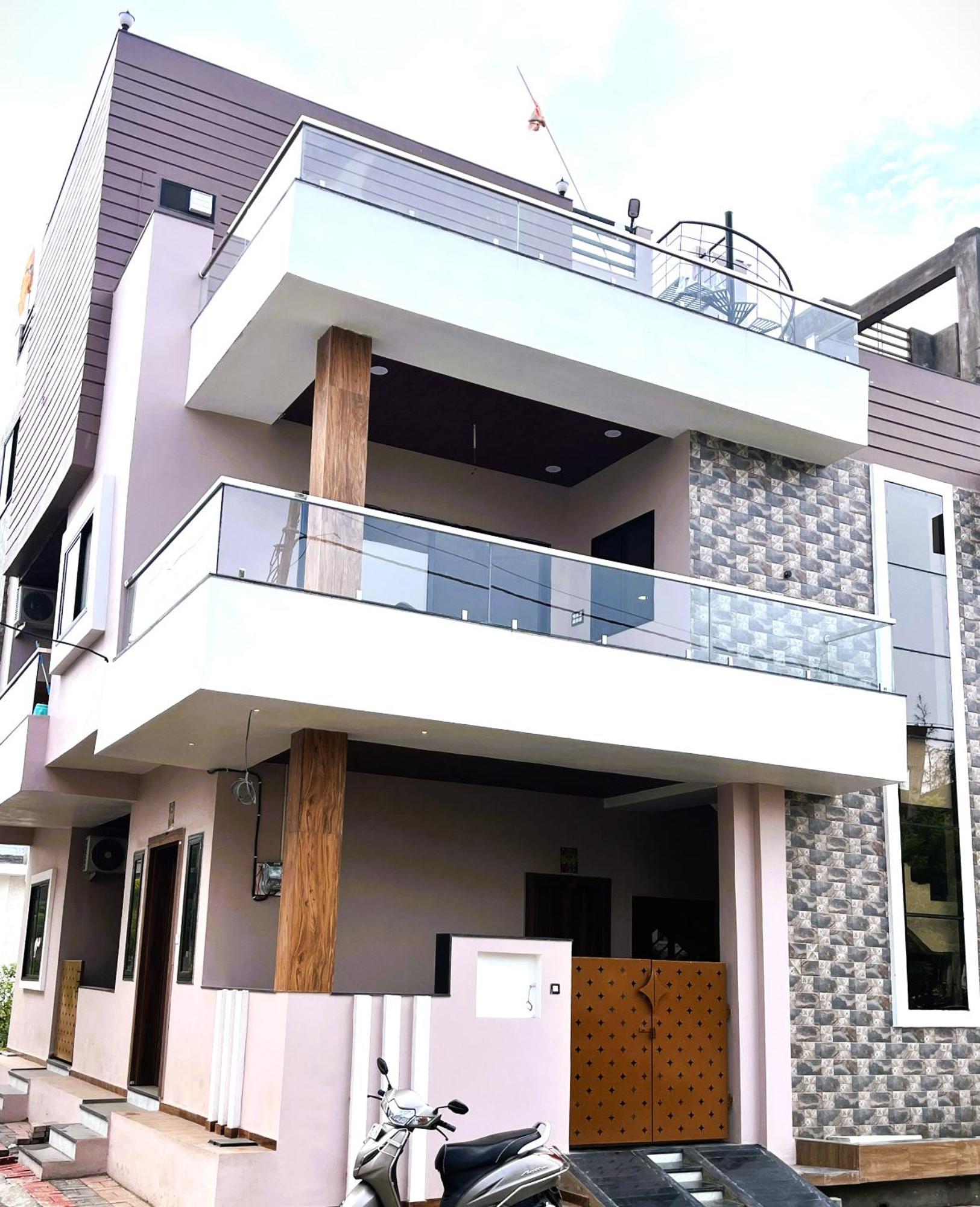 Shree Stay Inn Luxe' Holiday Home 乌贾因 外观 照片